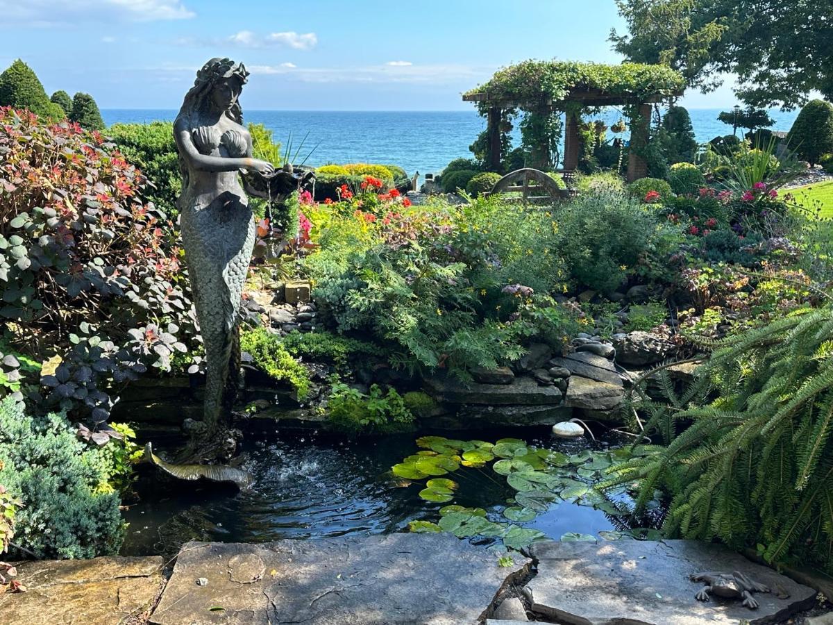 The Wind In The Willows - Luxury Lakefront Oasis Bed & Breakfast โคเบิร์ก ภายนอก รูปภาพ
